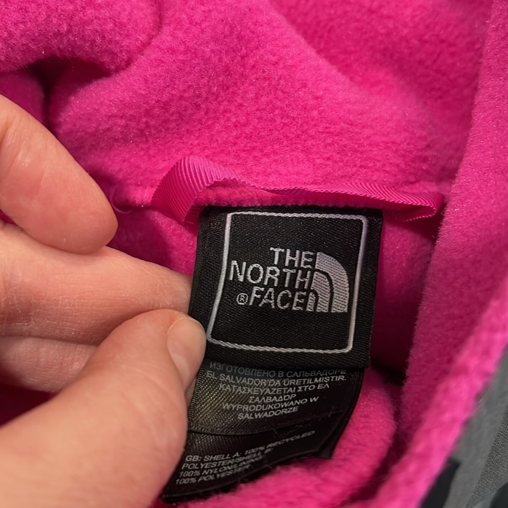 The north face - girls xl, ladies small neon pink fleece/camo - Picture 6 of 9